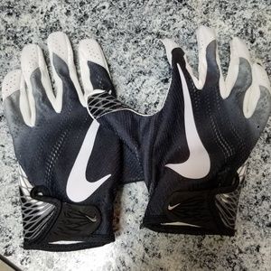 Brand new men's football gloves